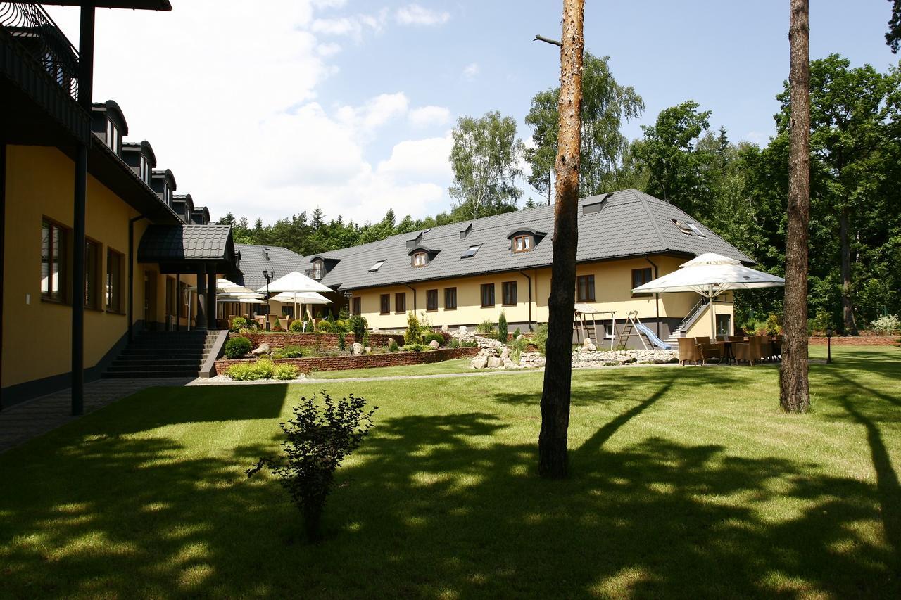 Hotel Paradiso Suchedniow Exterior photo